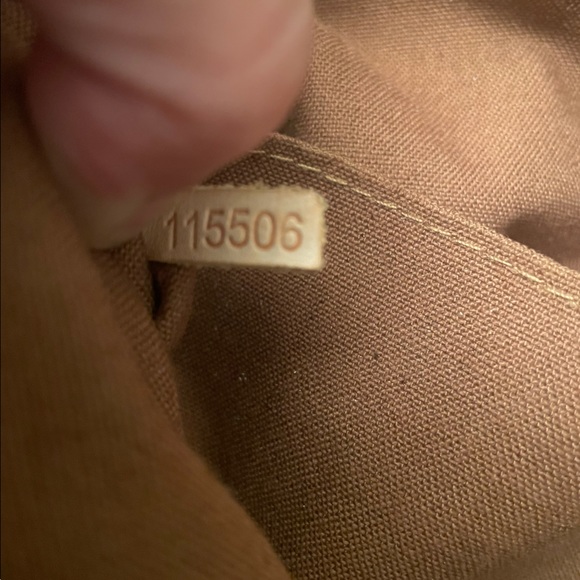 LOUIS VUITTON bag - Picture 4 of 11
